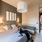Tonni Apartment