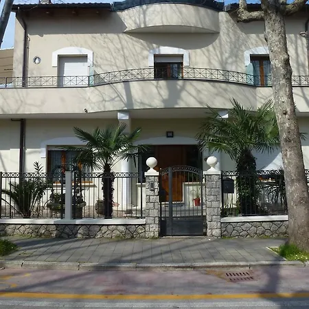 Apartment Tonni *